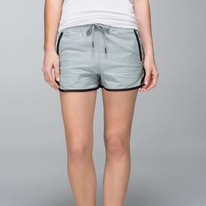 Lululemon Varsity Short Earl Grey